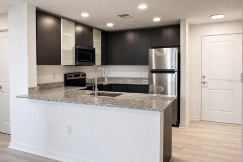 Condo in Orlando, Florida, 2 bedrooms  № 2277271 - photo 5