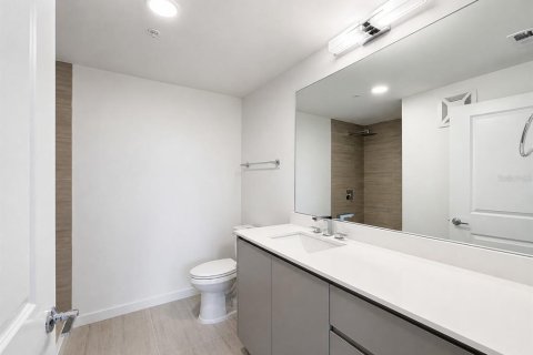 Condo in Orlando, Florida, 2 bedrooms  № 2277271 - photo 16