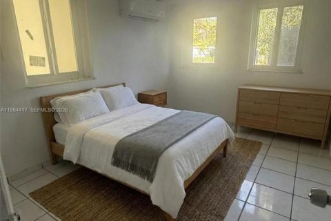 Casa en alquiler en Miami, Florida, 2 dormitorios № 2025915 - foto 4