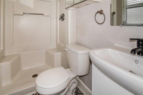 Villa ou maison à louer à Altamonte Springs, Floride: 3 chambres, 200.95 m2 № 1746501 - photo 12