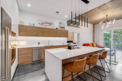 Condo à Miami, Floride, 2 chambres  № 2017036