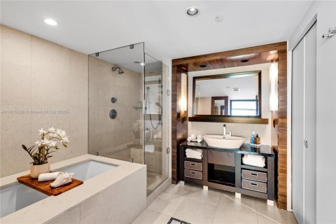 Condominio en venta en Miami Beach, Florida, 1 dormitorio, 80.82 m2 № 1766875 - foto 13