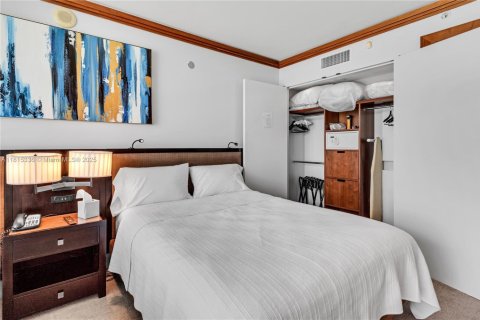 Condominio en venta en Miami Beach, Florida, 1 dormitorio, 80.82 m2 № 1766875 - foto 16