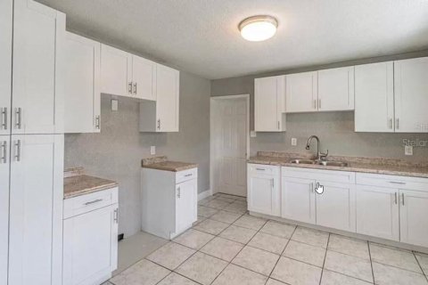 Casa en venta en Tampa, Florida, 3 dormitorios, 103.21 m2 № 2383497 - foto 6