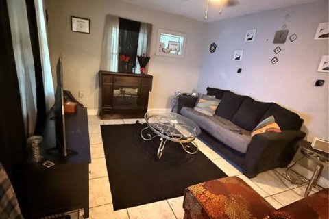 Casa en venta en Tampa, Florida, 3 dormitorios, 103.21 m2 № 2383497 - foto 5
