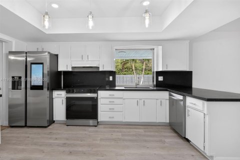 Villa ou maison à vendre à Plantation, Floride: 3 chambres, 185.15 m2 № 2030519 - photo 14