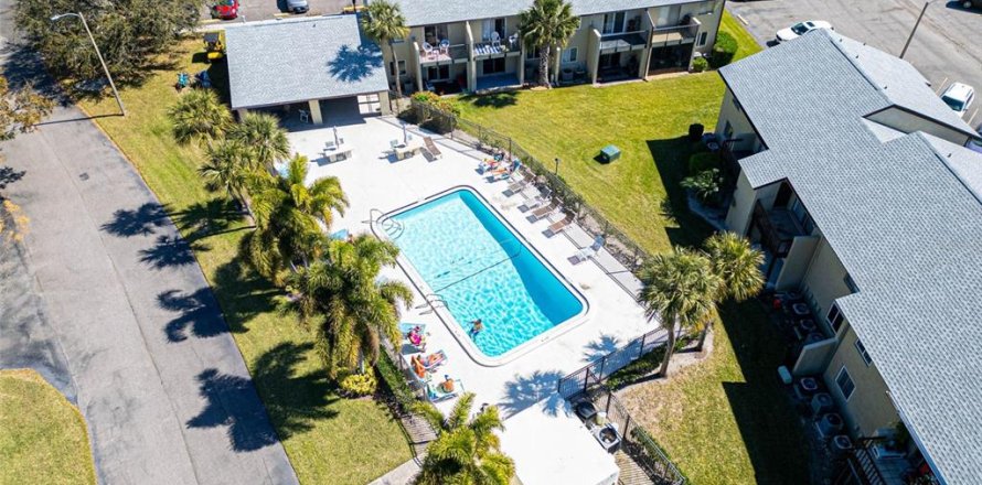 Condominio en Clearwater, Florida, 1 dormitorio № 1532139