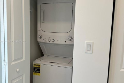 Condo in Doral, Florida, 3 bedrooms in URBANA  № 1955437 - photo 13