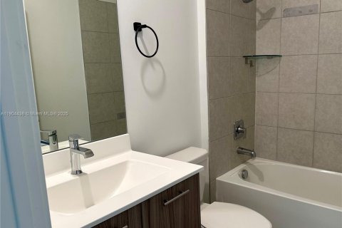 Condo in Doral, Florida, 3 bedrooms in URBANA  № 1955437 - photo 12