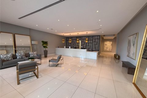 Apartamento en alquiler en Miami, Florida, 2 dormitorios, 75.72 m2 № 1931623 - foto 8