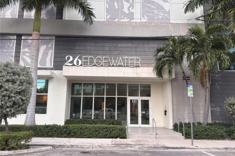 Apartamento en alquiler en Miami, Florida, 2 dormitorios, 75.72 m2 № 1931623 - foto 1