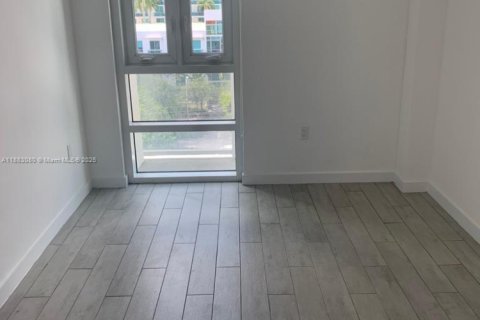 Apartamento en alquiler en Miami, Florida, 2 dormitorios, 75.72 m2 № 1931623 - foto 19