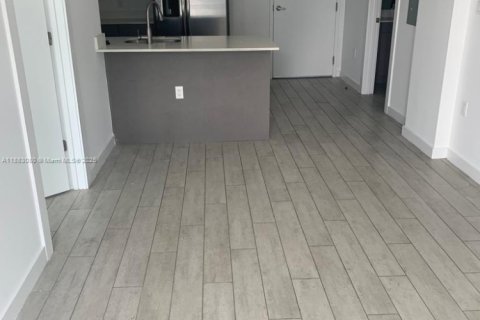 Apartamento en alquiler en Miami, Florida, 2 dormitorios, 75.72 m2 № 1931623 - foto 15