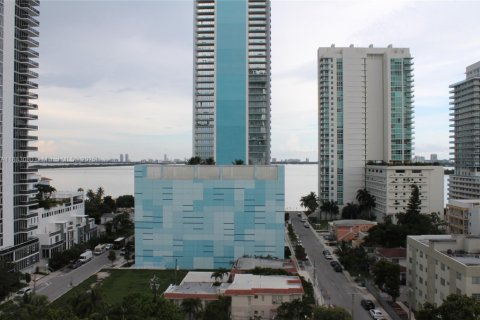 Apartamento en alquiler en Miami, Florida, 2 dormitorios, 75.72 m2 № 1931623 - foto 6