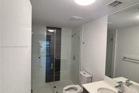 Apartamento en alquiler en Miami, Florida, 2 dormitorios, 75.72 m2 № 1931623 - foto 20