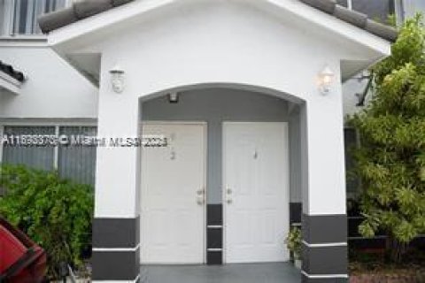 Copropriété à louer à Miami, Floride: 2 chambres, 74.32 m2 № 1946818 - photo 3