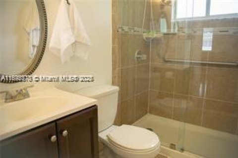 Copropriété à louer à Miami, Floride: 2 chambres, 74.32 m2 № 1946818 - photo 15