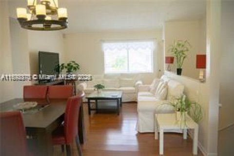 Copropriété à louer à Miami, Floride: 2 chambres, 74.32 m2 № 1946818 - photo 5