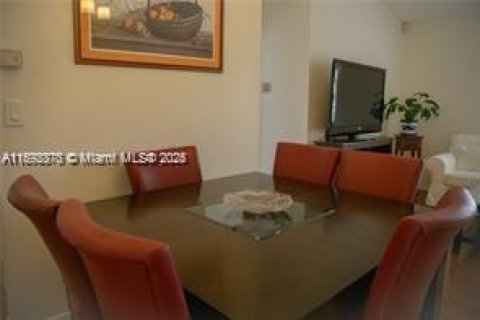 Copropriété à louer à Miami, Floride: 2 chambres, 74.32 m2 № 1946818 - photo 8