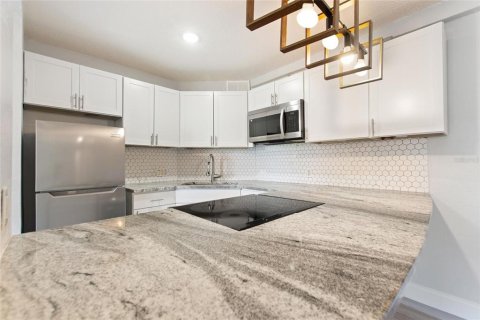 Copropriété à louer à Saint Petersburg, Floride: 1 chambre, 65.77 m2 № 1807369 - photo 17