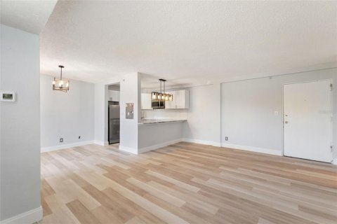 Copropriété à louer à Saint Petersburg, Floride: 1 chambre, 65.77 m2 № 1807369 - photo 10