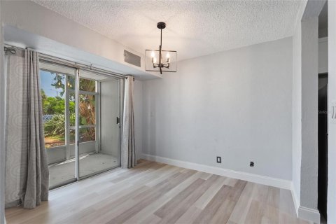 Copropriété à louer à Saint Petersburg, Floride: 1 chambre, 65.77 m2 № 1807369 - photo 12
