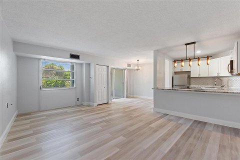 Copropriété à louer à Saint Petersburg, Floride: 1 chambre, 65.77 m2 № 1807369 - photo 6