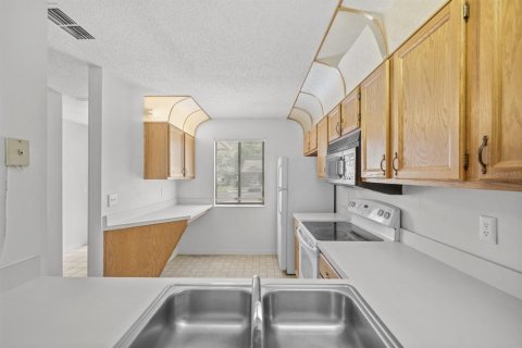 Condo in Jacksonville, Florida, 2 bedrooms  № 1832718 - photo 13