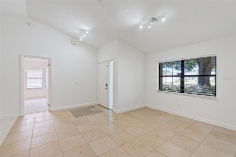 Casa en venta en Windermere, Florida, 3 dormitorios, 168.99 m2 № 2216963 - foto 3