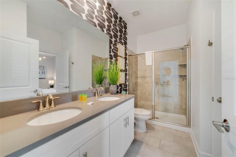 Casa en venta en Kissimmee, Florida, 8 dormitorios, 398.46 m2 № 1906153 - foto 22