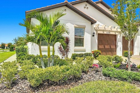 House in Wimauma, Florida 2 bedrooms, 149.94 sq.m. № 2324585