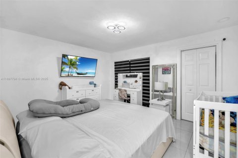 Townhouse in Greenacres, Florida 2 bedrooms, 105.07 sq.m. № 1949186 - photo 21