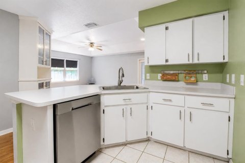 House in Gainesville, Florida 2 bedrooms, 106.65 sq.m. № 2308924 - photo 5