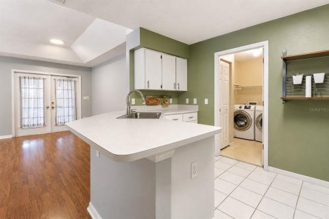 House in Gainesville, Florida 2 bedrooms, 106.65 sq.m. № 2308924 - photo 6