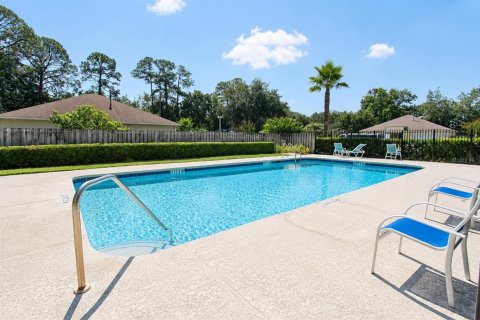 House in Gainesville, Florida 2 bedrooms, 106.65 sq.m. № 2308924 - photo 2