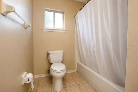 House in Gainesville, Florida 2 bedrooms, 106.65 sq.m. № 2308924 - photo 16