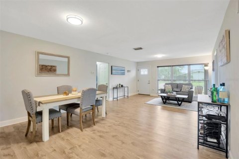 Villa ou maison à vendre à Tampa, Floride: 4 chambres, 154.68 m2 № 1849690 - photo 3