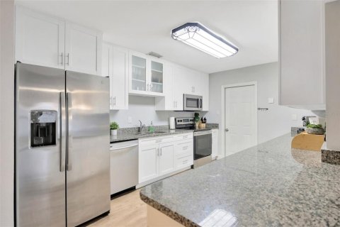 Villa ou maison à vendre à Tampa, Floride: 4 chambres, 154.68 m2 № 1849690 - photo 11