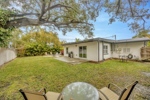 Villa ou maison à vendre à Tampa, Floride: 4 chambres, 154.68 m2 № 1849690 - photo 13