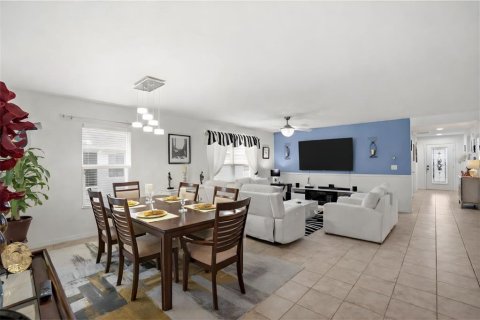 Casa en venta en Tavares, Florida, 3 dormitorios, 165.46 m2 № 2145083 - foto 5