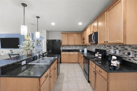Casa en venta en Tavares, Florida, 3 dormitorios, 165.46 m2 № 2145083 - foto 9