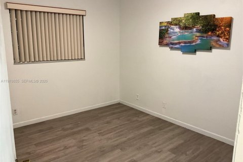 Condo in Hollywood, Florida, 2 bedrooms  № 2040560 - photo 4