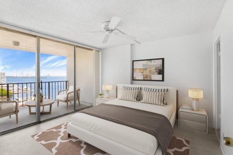 Condominio en venta en Miami, Florida, 1 dormitorio, 80.64 m2 № 1755895 - foto 5