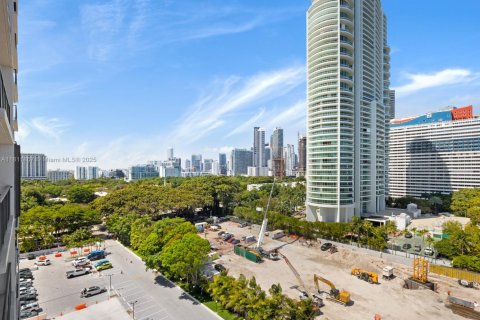 Condominio en venta en Miami, Florida, 1 dormitorio, 80.64 m2 № 1755895 - foto 4
