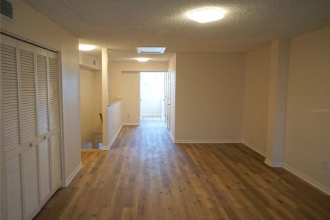 Touwnhouse à louer à Palm Harbor, Floride: 4 chambres, 232.26 m2 № 2425808 - photo 21