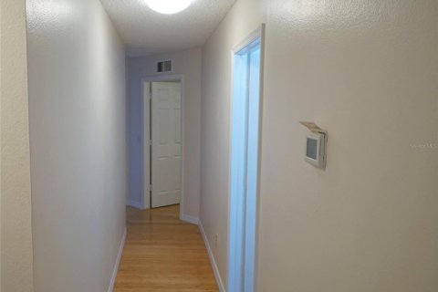 Touwnhouse à louer à Palm Harbor, Floride: 4 chambres, 232.26 m2 № 2425808 - photo 15