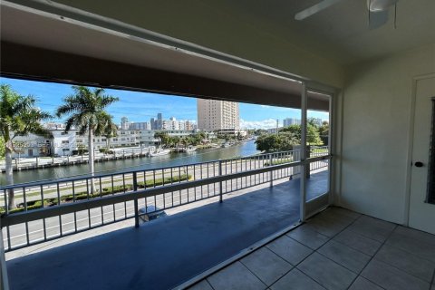 Снять в аренду кондоминиум в Халландейл-Бич, Флорида 2 спальни, 89.65м2, № 1987893 - фото 11