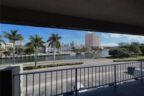 Снять в аренду кондоминиум в Халландейл-Бич, Флорида 2 спальни, 89.65м2, № 1987893 - фото 13