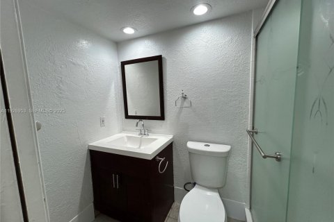 Снять в аренду кондоминиум в Халландейл-Бич, Флорида 2 спальни, 89.65м2, № 1987893 - фото 21