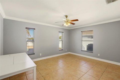 House in Cape Coral, Florida 3 bedrooms, 132.11 sq.m. № 2099127 - photo 29